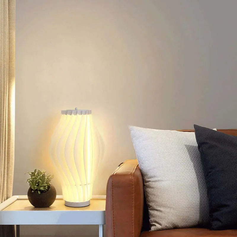 Lampa Do Sypialni LED Falista | Nocna