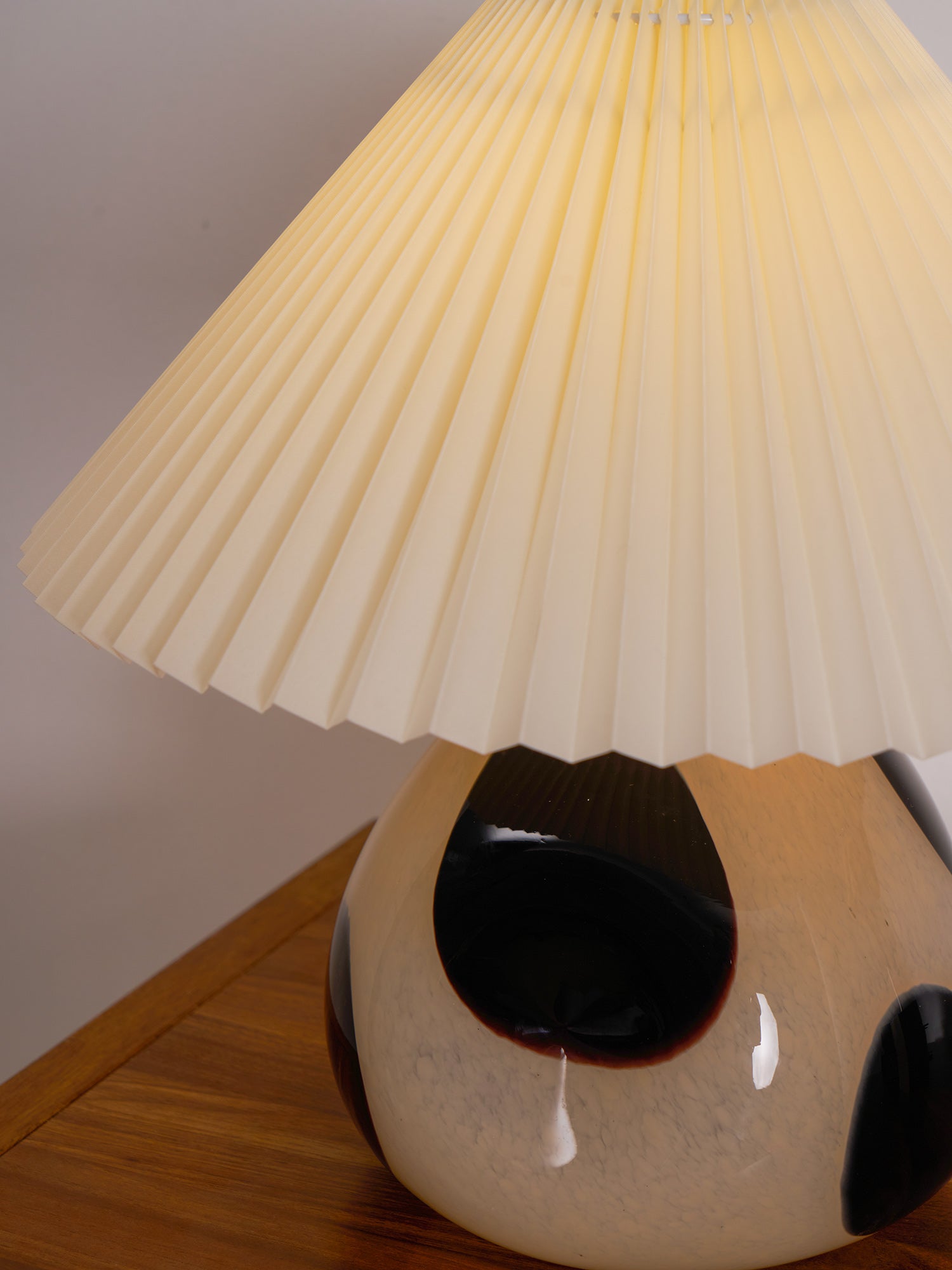 Lampa Nocna Do Sypialni Stołowa Abażur Plisowany | Retro