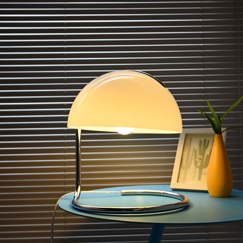 Lampa do Sypialni Szklana z Chromowaną Podstawą Stołowa | Nowoczesna