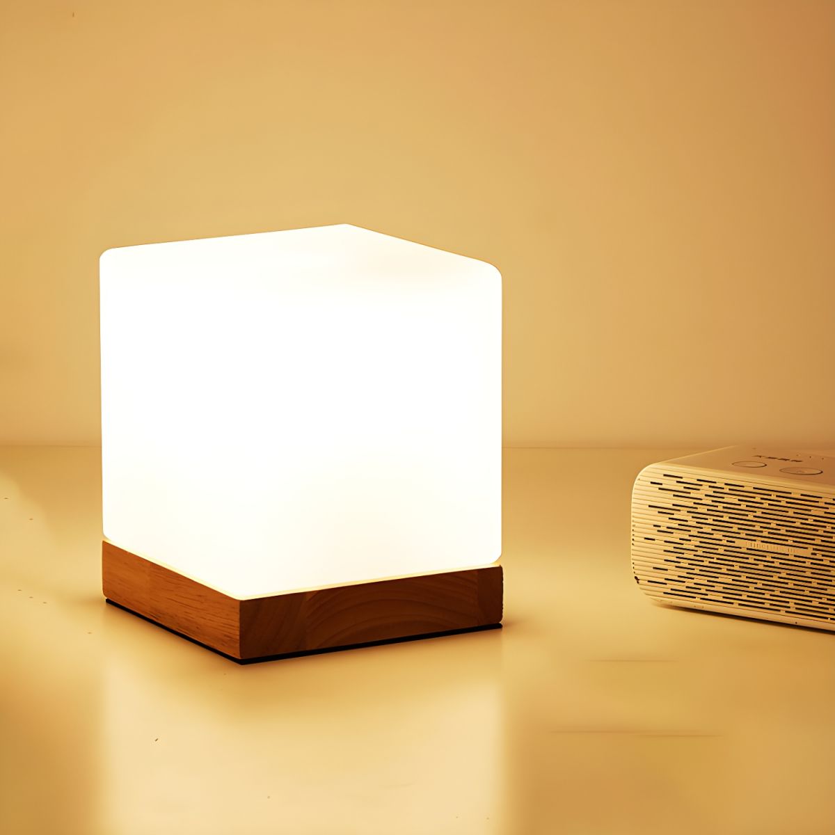 Lampka Na Biurko LED Z Drewnianą Podstawą Do Domu I Biura | Minimalistyczna