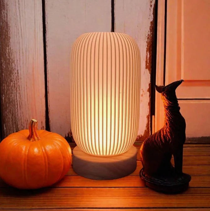 Lampka Na Biurko Z Falowanym Kloszem Do Salonu I Sypialni | LED