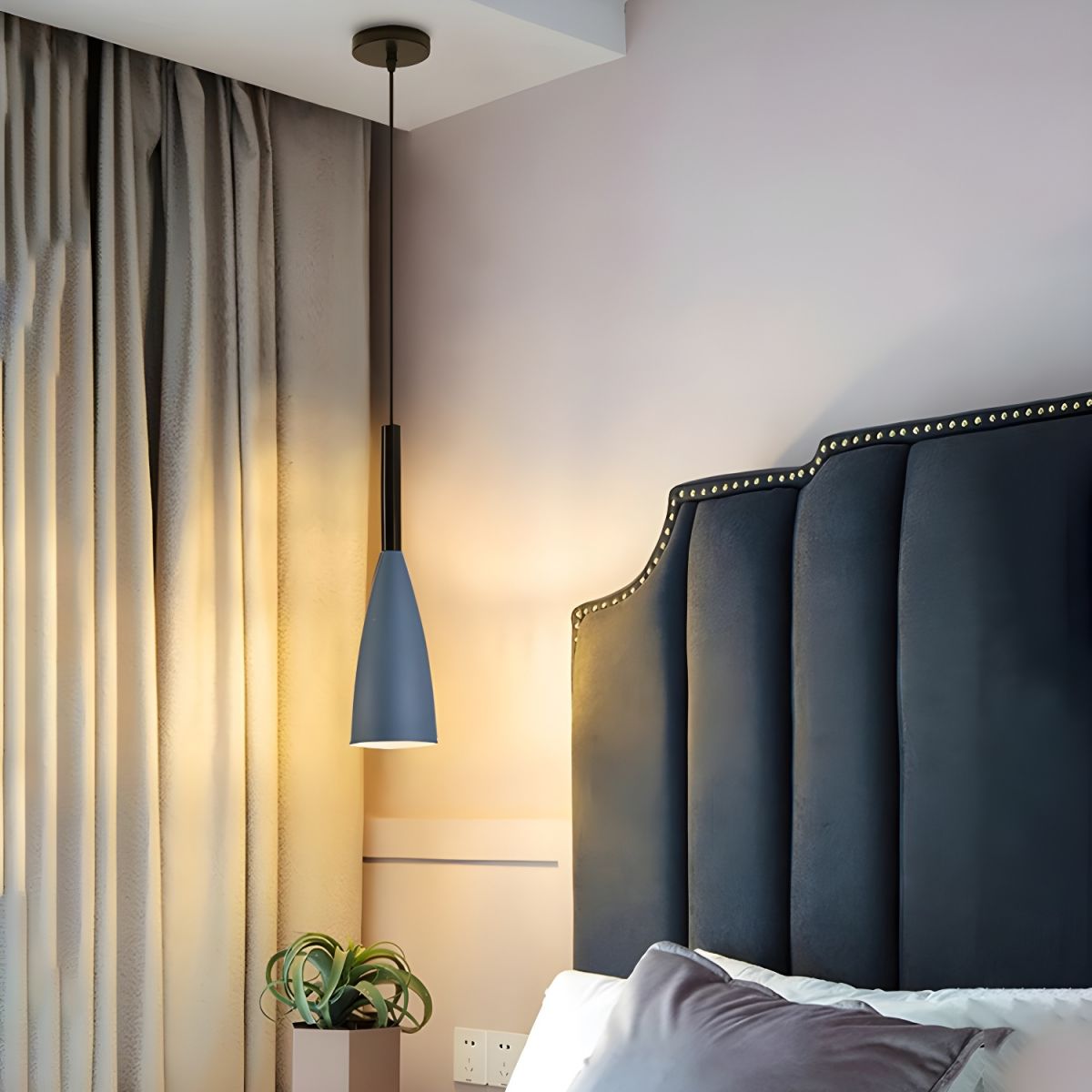 Lampy Do Salonu Wiszące LED Z Podłużnym Kloszem Nad Stołem | Nowoczesne