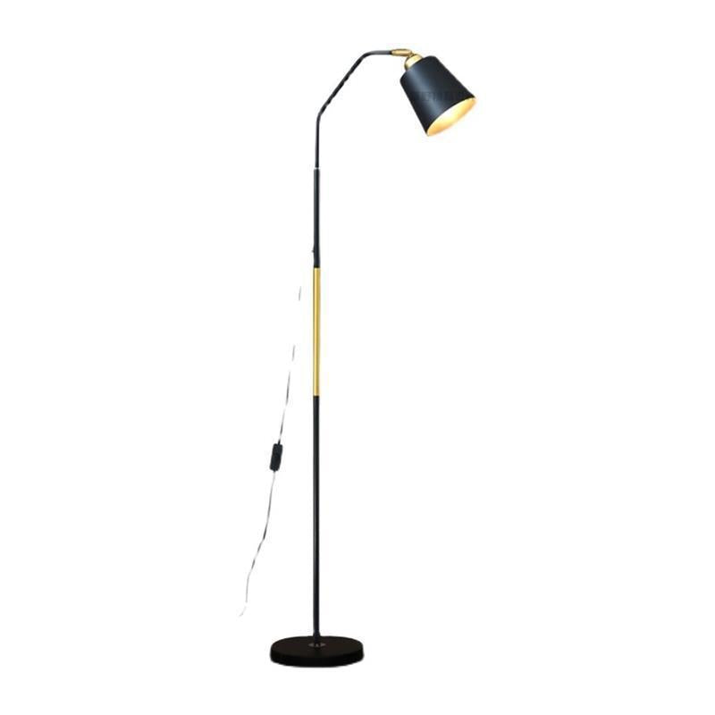 Lampa Stojąca Do Salonu Przy Sofie | Minimalistyczna