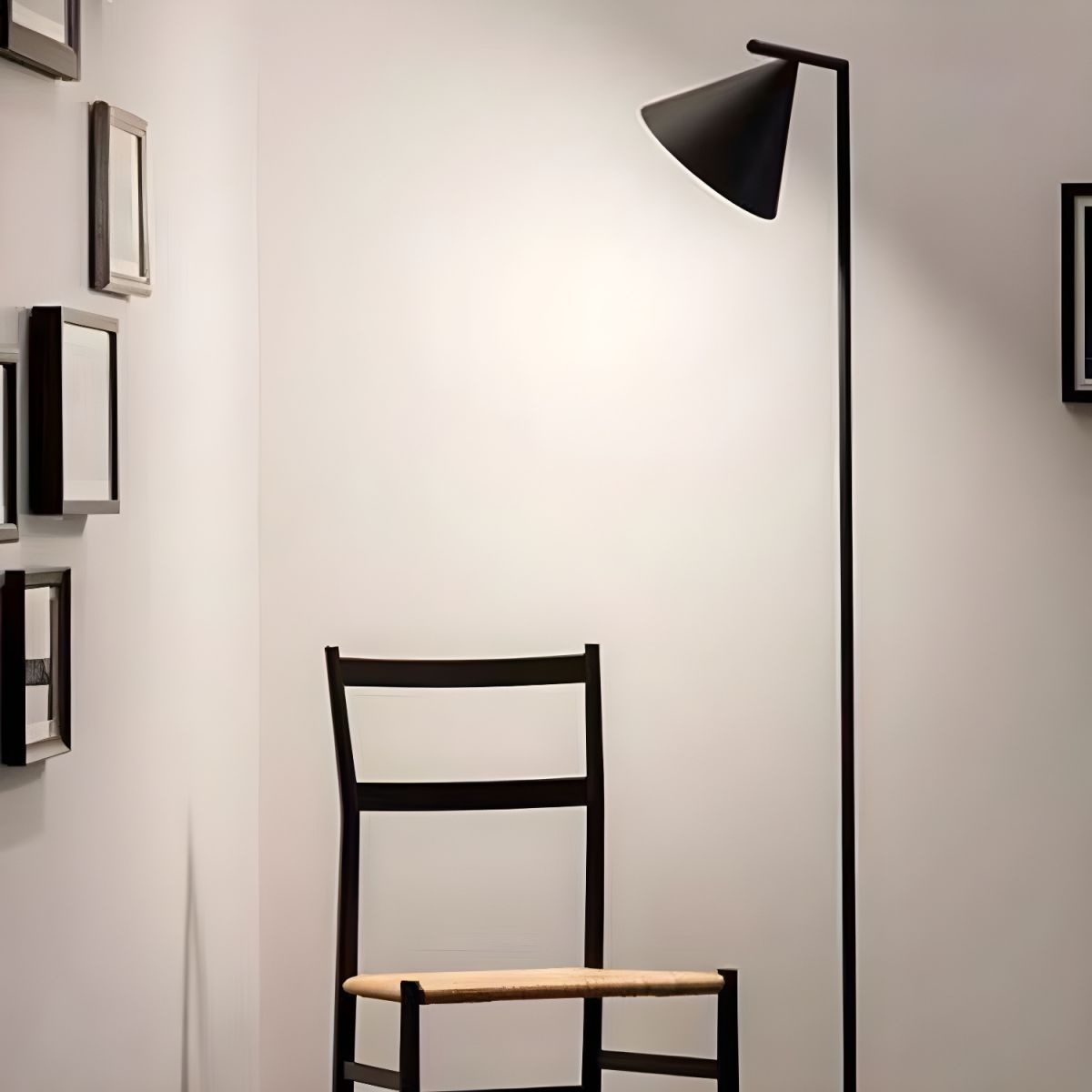 Lampa Stojąca Nowoczesna Do Salonu | Marmurowa Design Podstawa