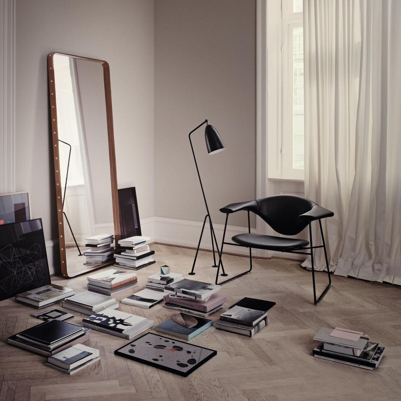 Lampa Stojąca Z Regulowanym Kloszem Do Salonu | Czytanie