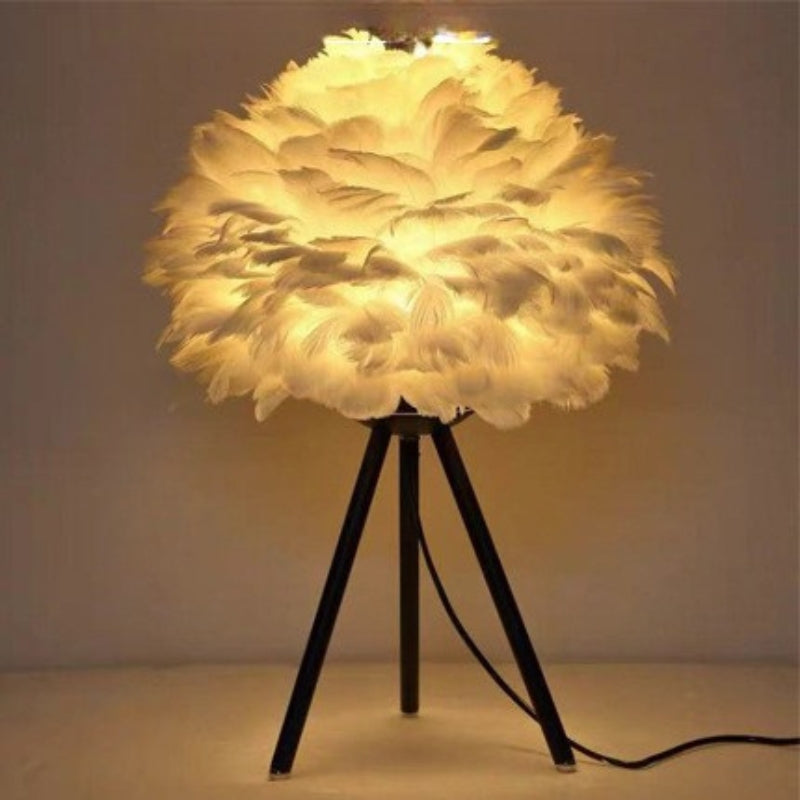 Lampa Stołowa z Piór do Sypialni i Salonu | Dekoracyjna i Nowoczesna