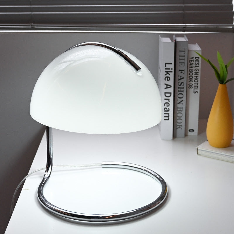 Lampa do Sypialni Szklana z Chromowaną Podstawą Stołowa | Nowoczesna