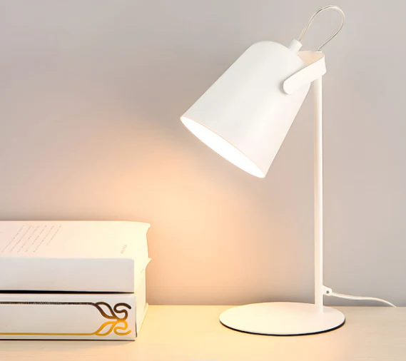 Lampka Na Biurko Z Kloszem Stożkowym Do Pracy I Nauki | Czytanie