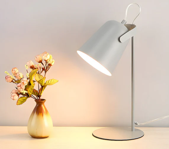 Lampka Na Biurko Z Kloszem Stożkowym Do Pracy I Nauki | Czytanie