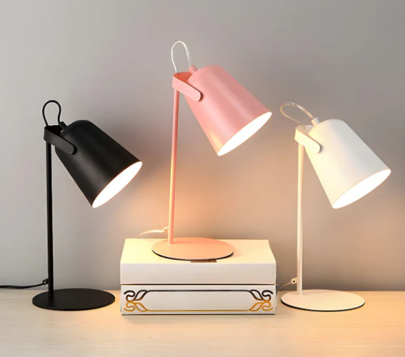 Lampka Na Biurko Z Kloszem Stożkowym Do Pracy I Nauki | Czytanie